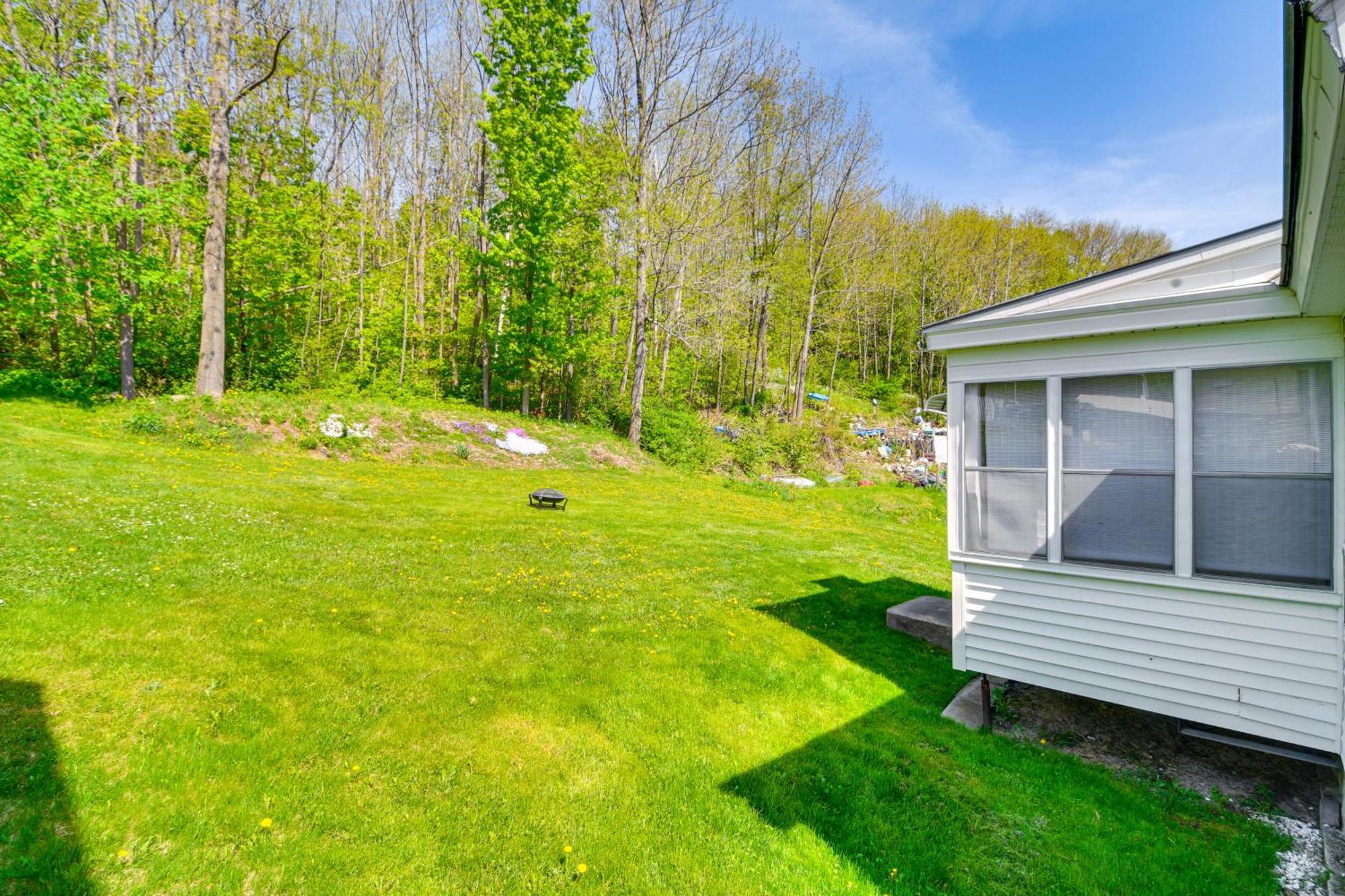 고햄 Cozy Berlin Getaway Near Hiking And Atv Trails! 빌라 외부 사진