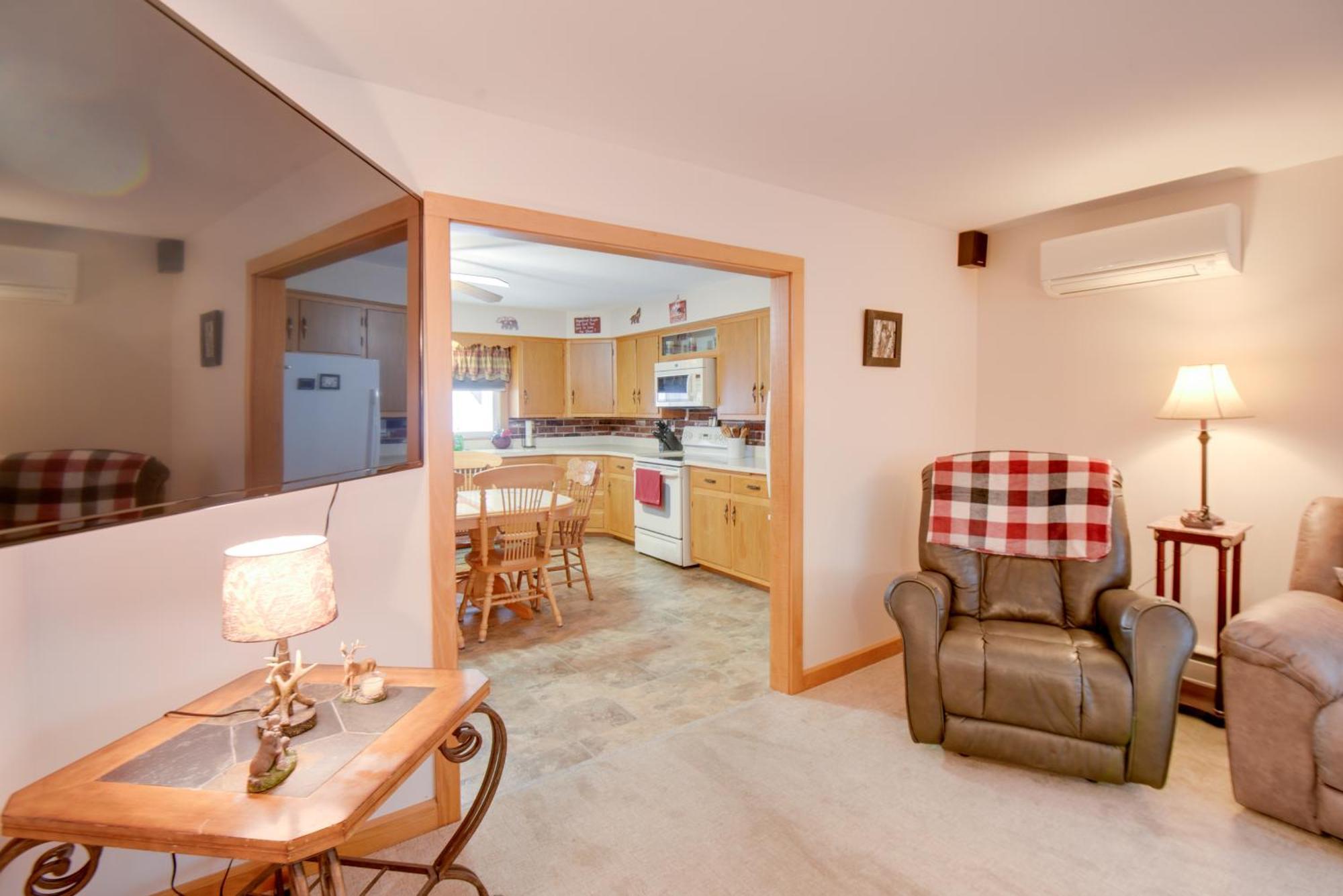 고햄 Cozy Berlin Getaway Near Hiking And Atv Trails! 빌라 외부 사진