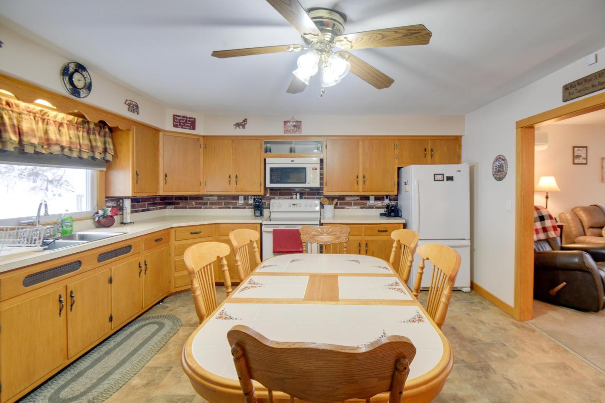고햄 Cozy Berlin Getaway Near Hiking And Atv Trails! 빌라 외부 사진